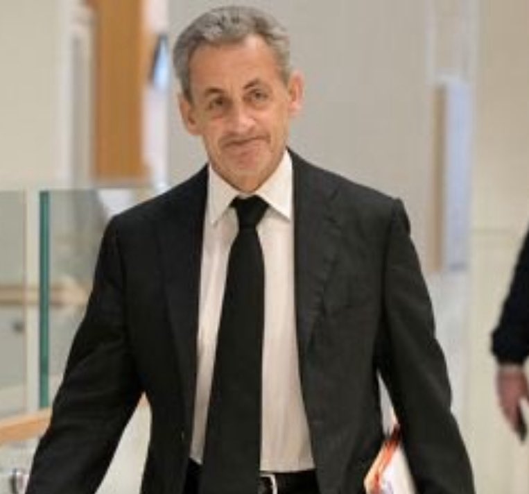 Nicolas Sarkozy est condamné à 5 ans de prison pour association de malfaiteurs. Il ira donc en prison.

Cette "justice impartiale" me fait terriblement peur…Elle est bien plus sévère avec les Français qu’avec les OQTF.