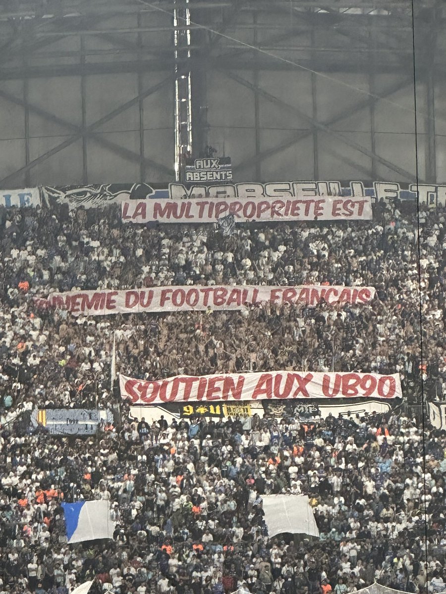 El bOMbazo tweet media