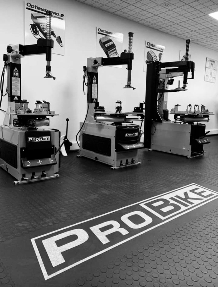 ProBikeUK's tweet photo. Time is money. Save both with our Motorcycle Tyre Changers: 4 models, durable, efficient & workshop-ready https://t.co/J1L0c65to0
#ProBikeUK #Tyrechanger #M200 #M350 #M550 #M650 https://t.co/PPknUYxQe2
