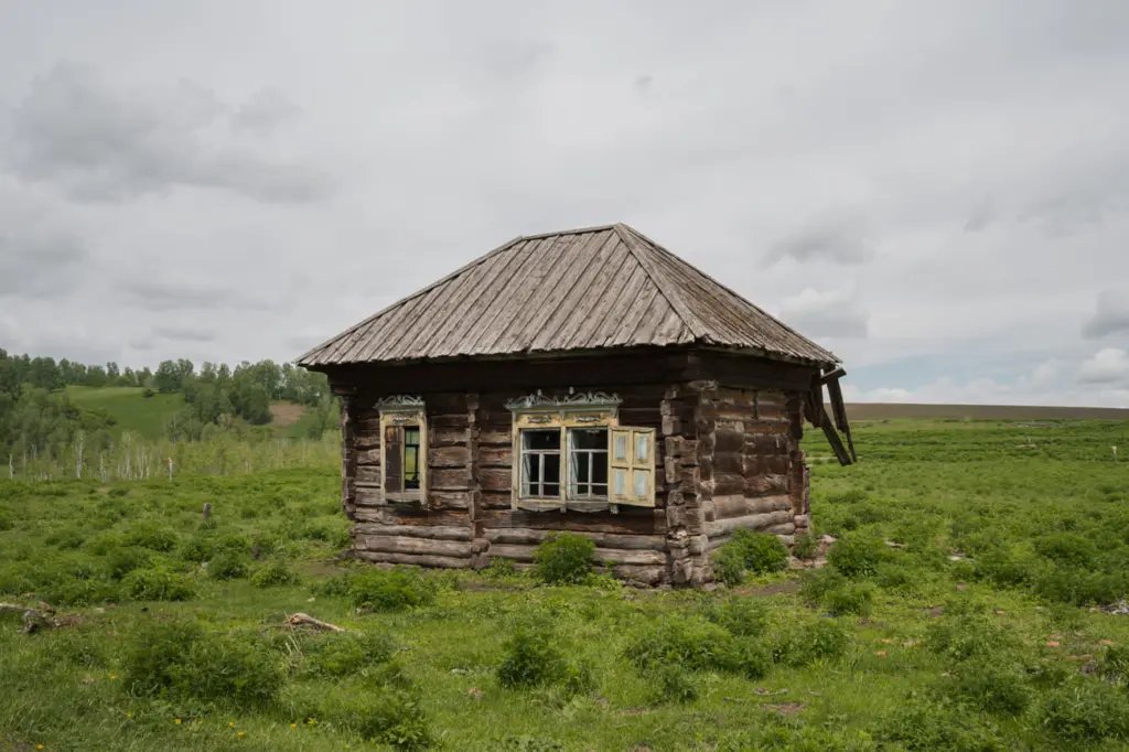 Также вчера прочитала их же какой-то очень грустный и хороший текст, про то, как война рушит хорошие дела и маленькие судьбы даже когда это совсем не очевидно thenewtab.io/kak-zhivut-pot…