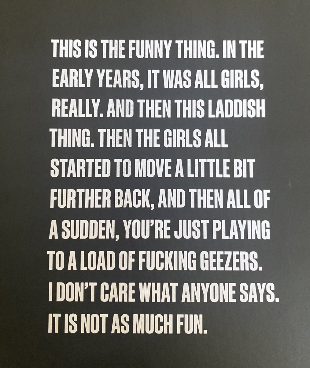 therealnoelyg's tweet photo. oasis were for the girls originally https://t.co/SBsnrRgDkv