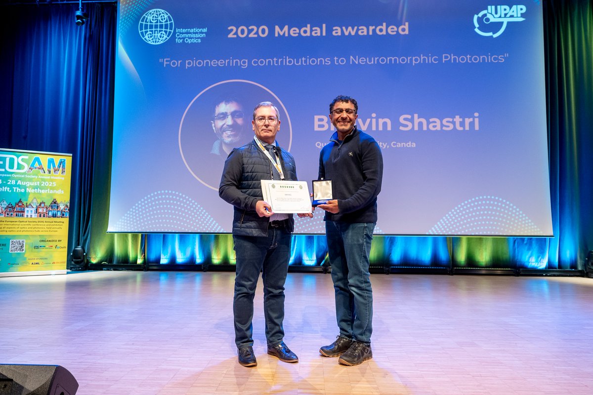 EOS_AM's tweet image. 🏅 It was a privilege to host the ICO-IUPAP Early Career Scientist Prize in Optics at #EOSAM2025.
Prof. Bhavin J. Shastri, the 2020 awardee, received his prize and gave an inspiring talk on “Photonic neuromorphic computing for solving hard optimization problems”.

@ICOPNews #ICO