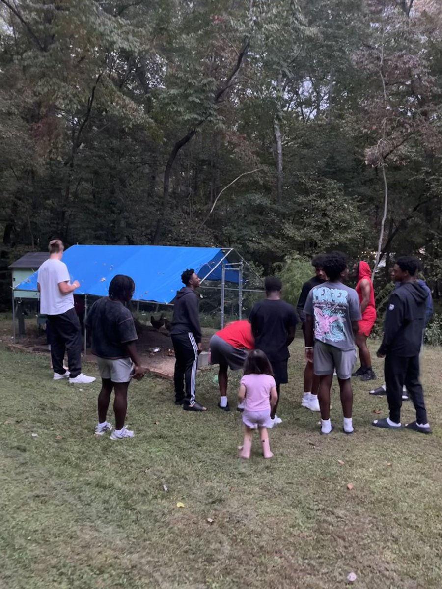 Ezra Namkoong tweet media