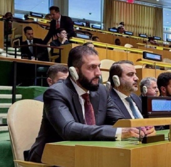 No es la primera vez que un terrorista accede a la presidencia de un país y habla en la ONU, (véase los presidentes de Israel), pero en esta ocasión ha sido posible por la incesante ayuda de periodistas y "opinadores", muchos de ellos bien conocidos. Gracias, hijos de puta.