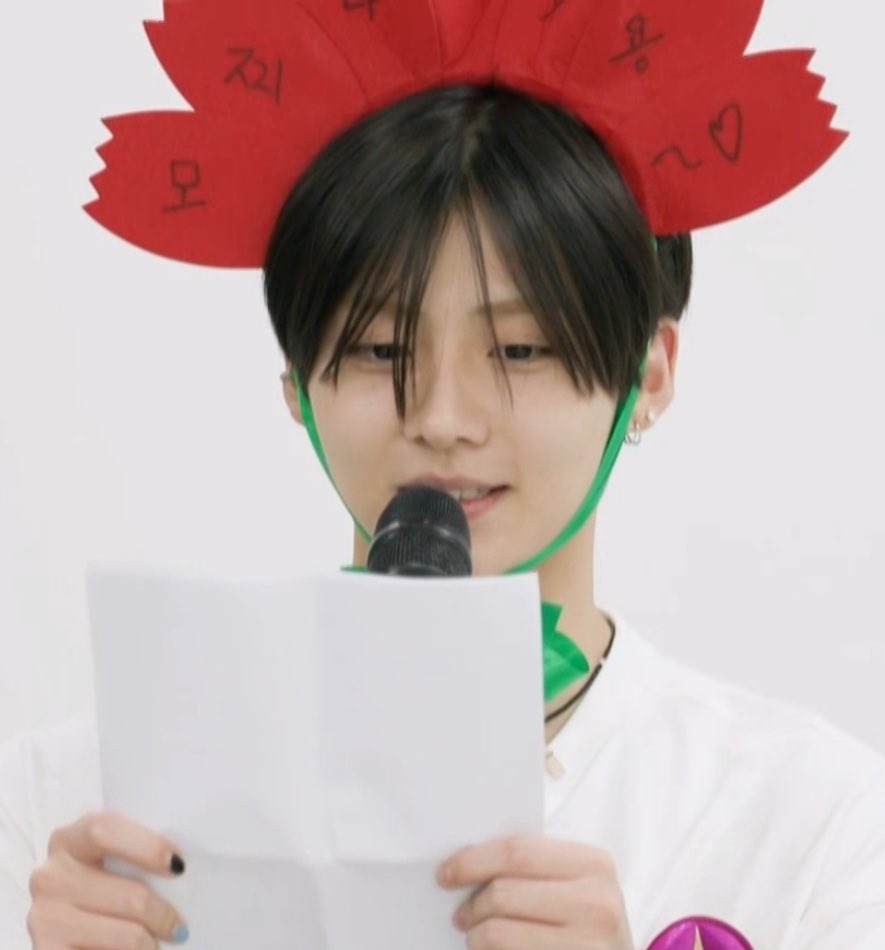 kku_0508_'s tweet image. 유치원학예회인가요?