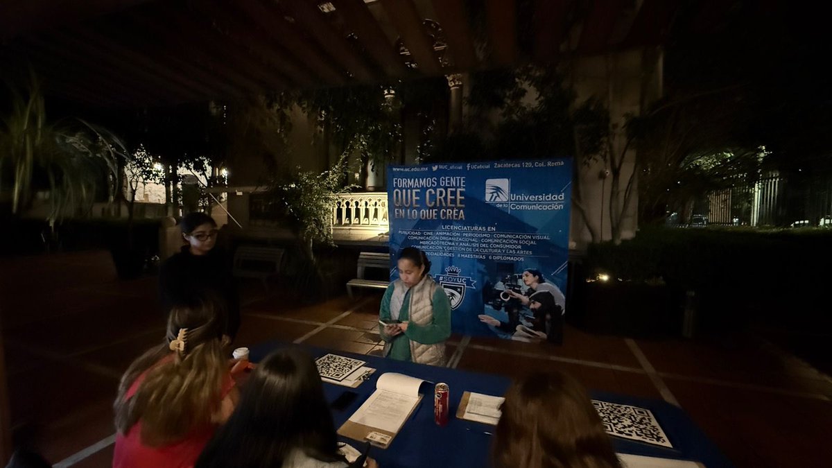 Un poco de lo que se vivió este miércoles de noche de museos en la universidad de la comunicación