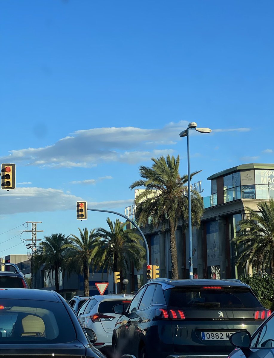 aj_Polin0815's tweet image. Vamos, vamos al aeropuerto.