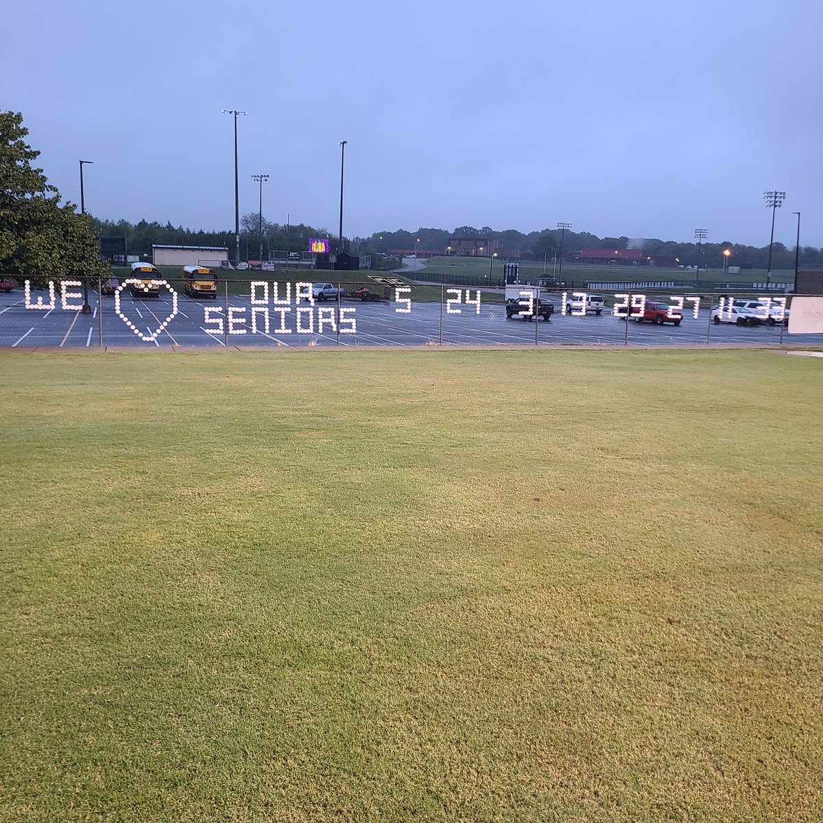 Lady Jacket Soccer Senior Night is tonight! JV at 530pm, Varsity at 7pm. Senior ceremony takes place between games!!! Come out to support this great group of seniors!

<a href="/wcsFvHSclb/">Chris Butler</a> <a href="/wcsFVHSrdj/">Fairview High Sports</a>