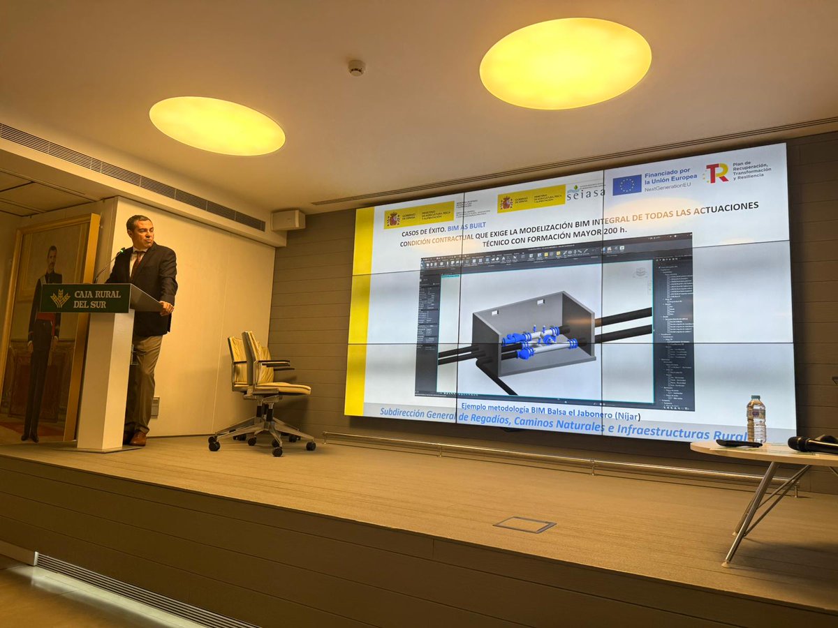 📸 Nuestro presidente, José Manuel Cepeda, y nuestro responsable técnico Francisco Carrasco, han intervenido hoy en la jornada “Balsas en los regadíos del MAPA: presente y futuro”, promovida por <a href="/gobmapa/">Ministerio de Agricultura, Pesca y Alimentación</a> y celebrada en <a href="/grupocrsur/">Caja Rural del Sur </a>.