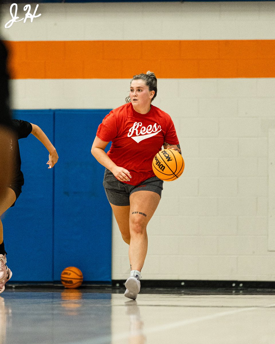 Pro Edge Women’s Basketball tweet media
