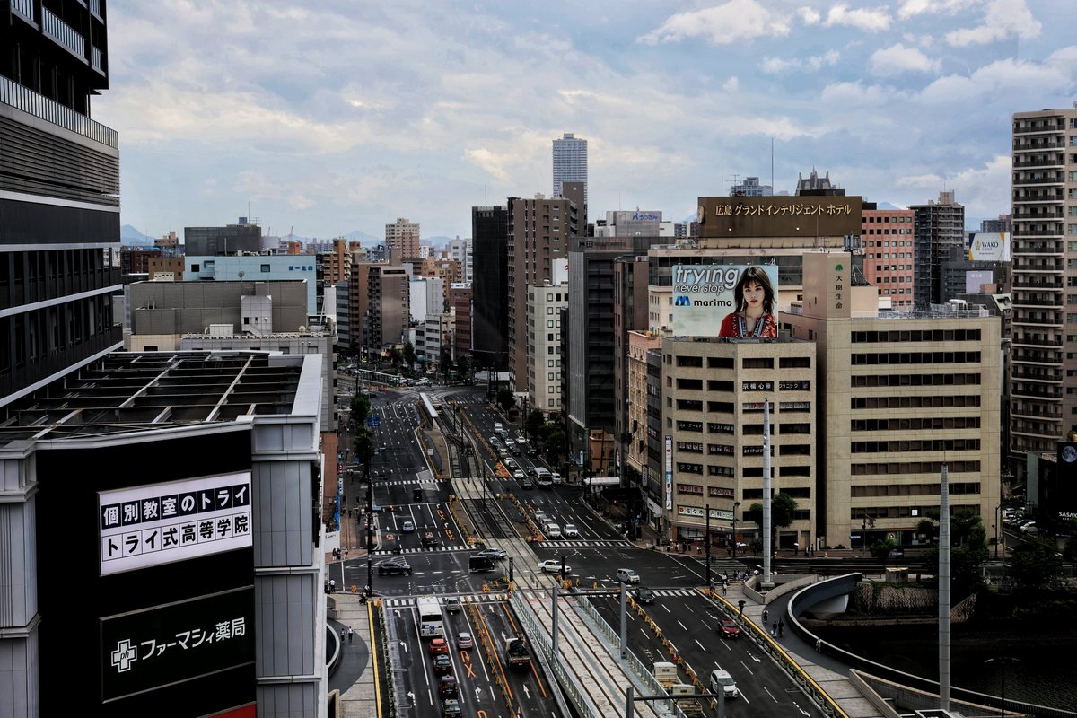 qDnMGL1nipJPGoI's tweet image. Street Photography in Hiroshima.