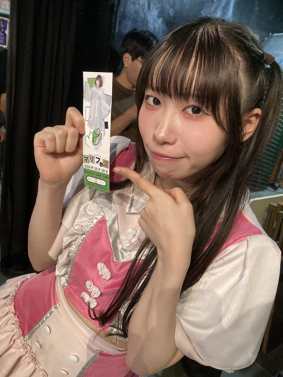 upomu_'s tweet image. まーりー生誕祭まであと15日‼️

広い会場で沢山の人とお祝いしたいです🥳

招待も受け付けてますのでお気軽にお申し付けください！

＃マリフェス