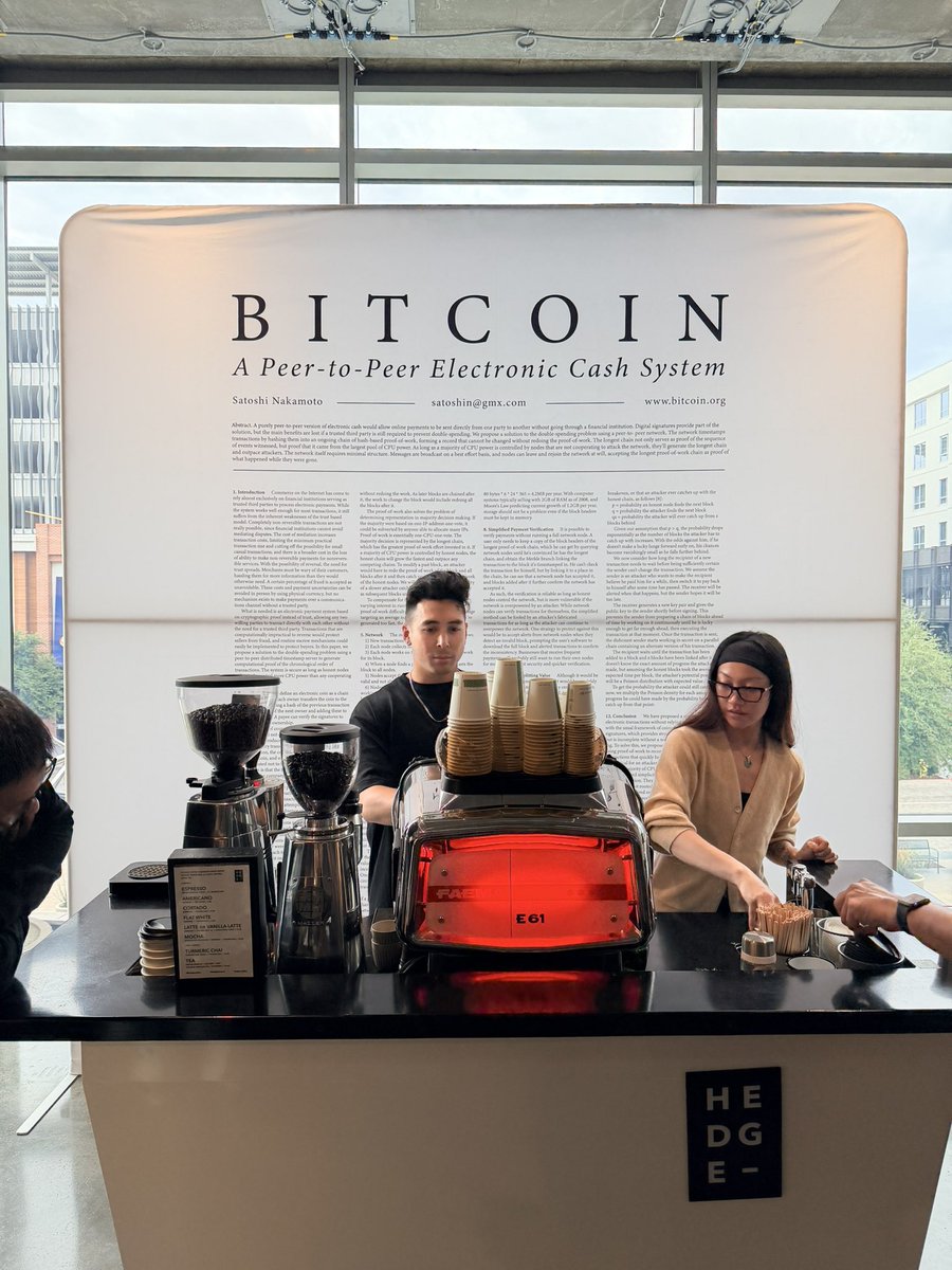 BitcoinMagazine's tweet image. Giant #Bitcoin whitepaper spotted at the Coinbase office 🙌