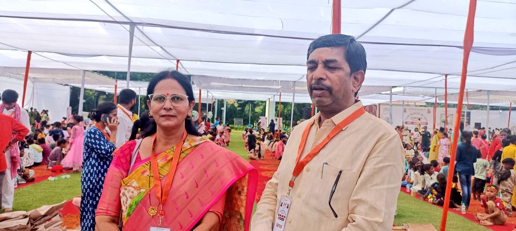 Rkvermabjp's tweet image. पावन पर्व #नवरात्रि के अवसर पर
राजभवन में 5100 कन्याओं का पूजन किया गया। मुख्य अतिथि महामहिम राज्यपाल महोदया @anandibenpatel जी एवं क्षेत्र प्रचारक आदरणीय अनिल जी भाई साहब और प्रांत प्रचारक कौशल जी भाई साहब की गरिमामयी उपस्थिथि में कार्यक्रम पूरी भव्यता के साथ संपन्न हुआ।