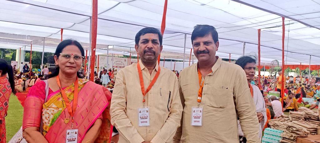 Rkvermabjp's tweet image. पावन पर्व #नवरात्रि के अवसर पर
राजभवन में 5100 कन्याओं का पूजन किया गया। मुख्य अतिथि महामहिम राज्यपाल महोदया @anandibenpatel जी एवं क्षेत्र प्रचारक आदरणीय अनिल जी भाई साहब और प्रांत प्रचारक कौशल जी भाई साहब की गरिमामयी उपस्थिथि में कार्यक्रम पूरी भव्यता के साथ संपन्न हुआ।