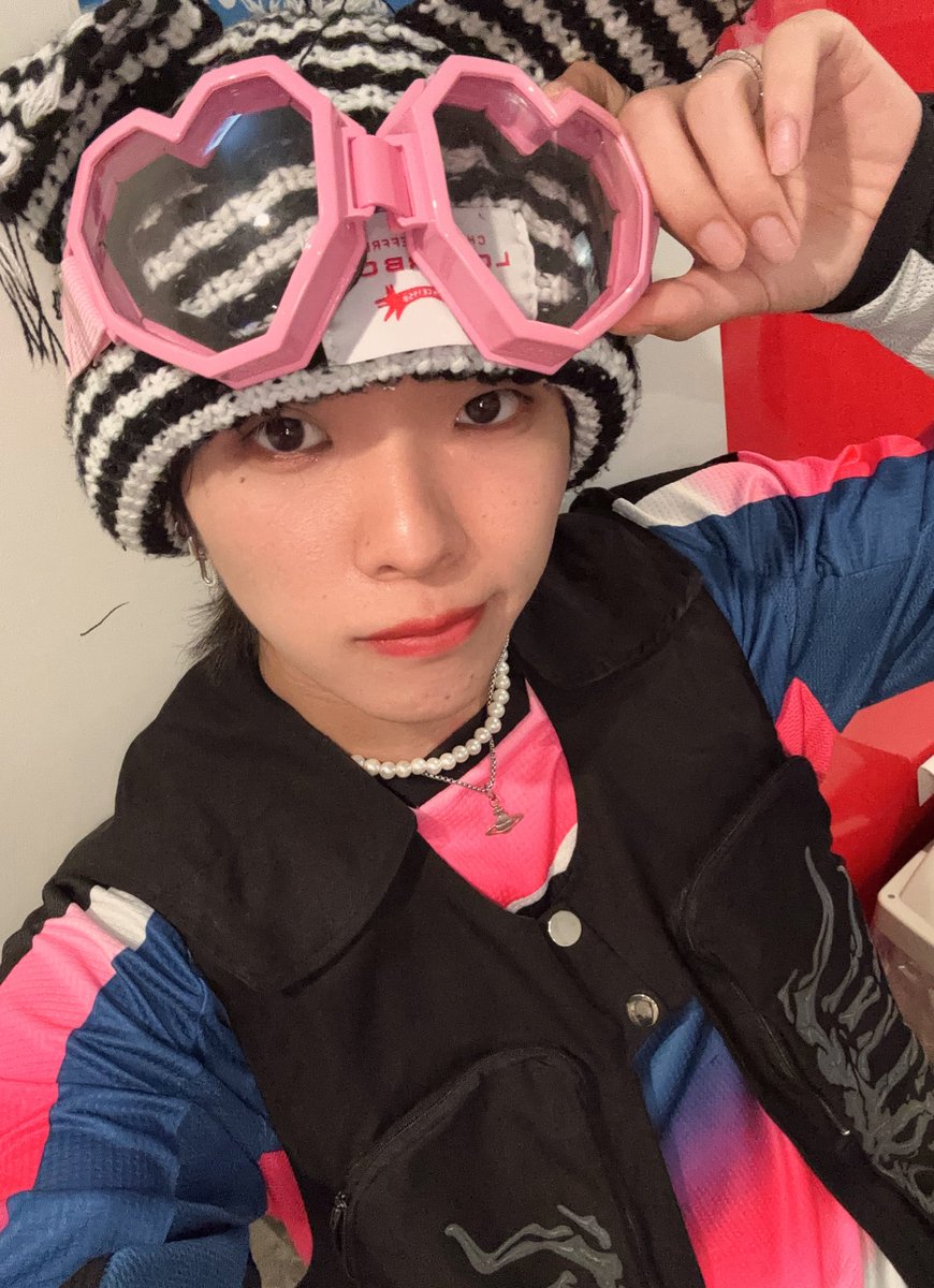 横浜renyありがとうございましたー

メガラバでりゅういち君にちょっかいかけようとしたらマイク落としたのは恥ずかしかった、、