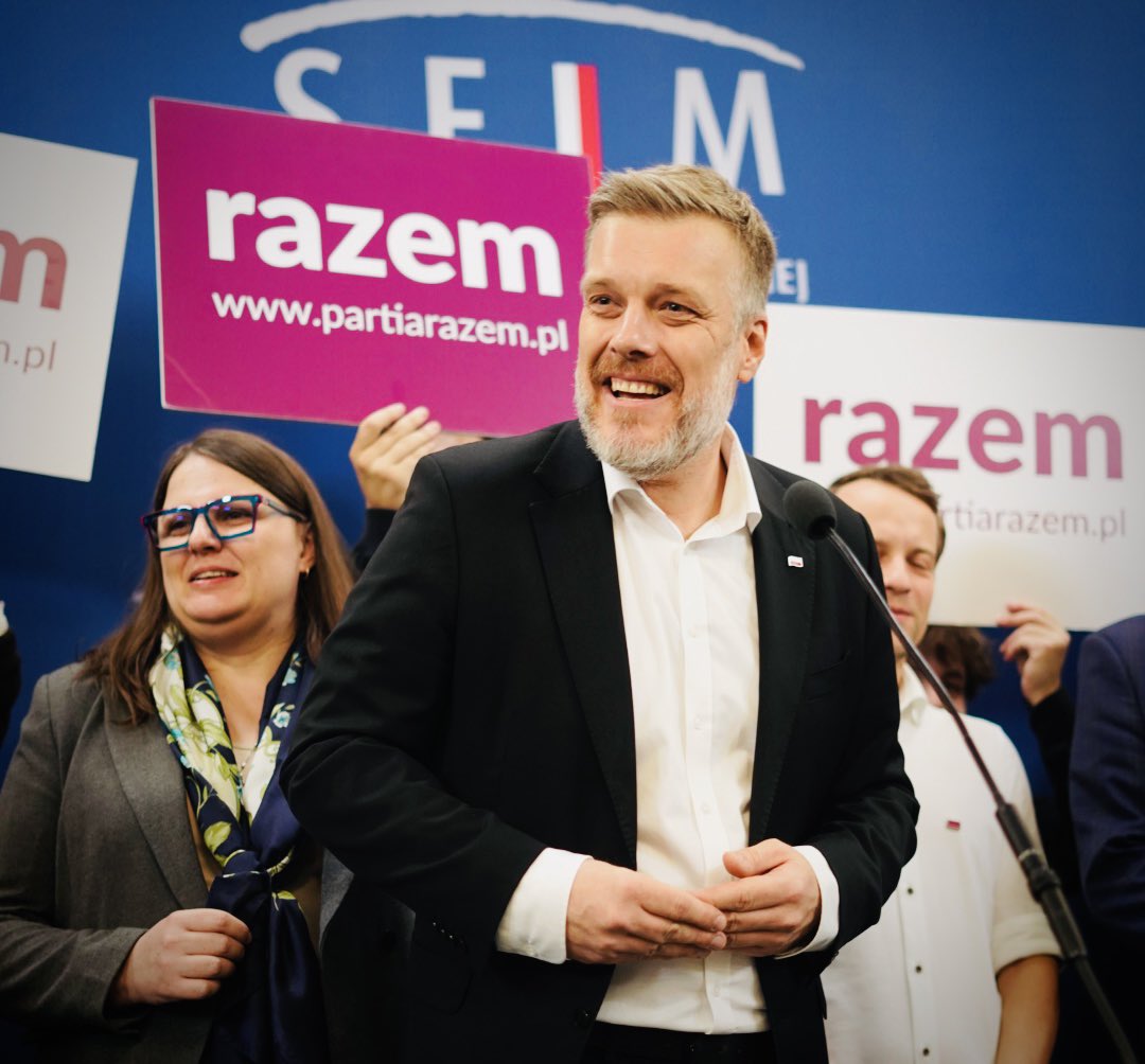 Jesteśmy dwudziestą gospodarką świata. Stać nas na bezpłatne posiłki w szkole dla wszystkich dzieci!

Razem z <a href="/mmzawisza/">Marcelina Zawisza #PartiaRazem</a> i burmistrzem <a href="/cygler_s/">Sławek Cygler</a> przedstawiliśmy dziś projekt ustawy <a href="/partiarazem/">Razem</a> i zaprosiliśmy polityków wszystkich partii do poparcia. Pierwsze podpisy już mamy! :)