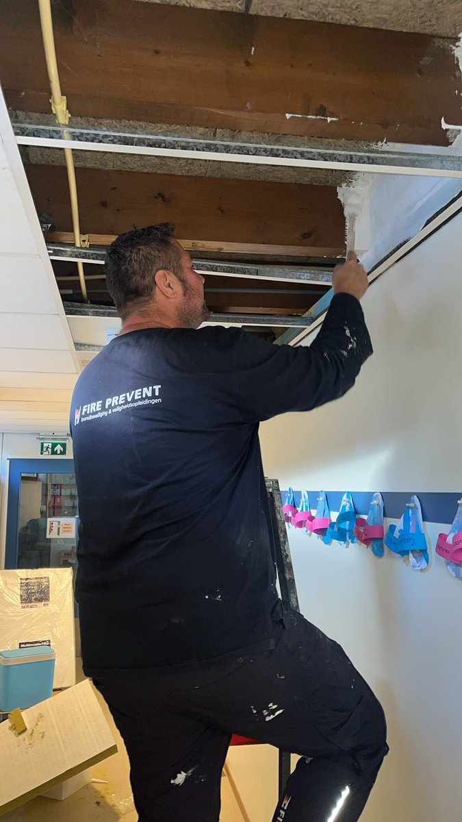 Ed_Controls's tweet image. &quot;Je merkt meteen hoe overzichtelijk en gebruiksvriendelijk het is.&quot;

Jessica van Fire Prevent over de overstap naar Ed Controls.

Zo houdt Fire Prevent grip op brandveiligheid en kunnen ze sneller schakelen, ook met externe partijen.

👉 Check hun verhaal: eu1.hubs.ly/H0nm8Zy0