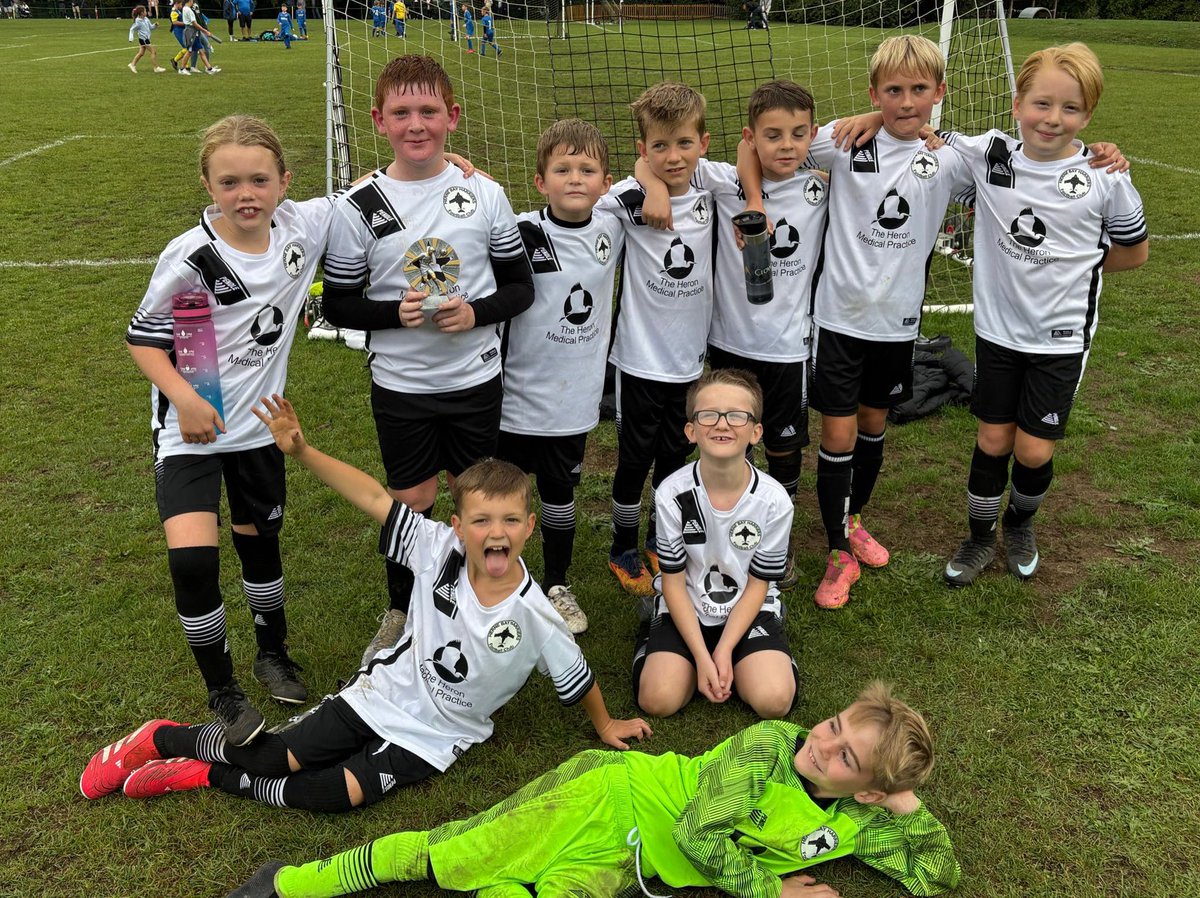 U9 Colts hosted a good Canterbury Youth side this morning. A Brilliant game to of two halves with all having their moments to shine on the ball and everyone enjoying their Football. 
🏆 POTM was Logan with 2 goals and strong performance.