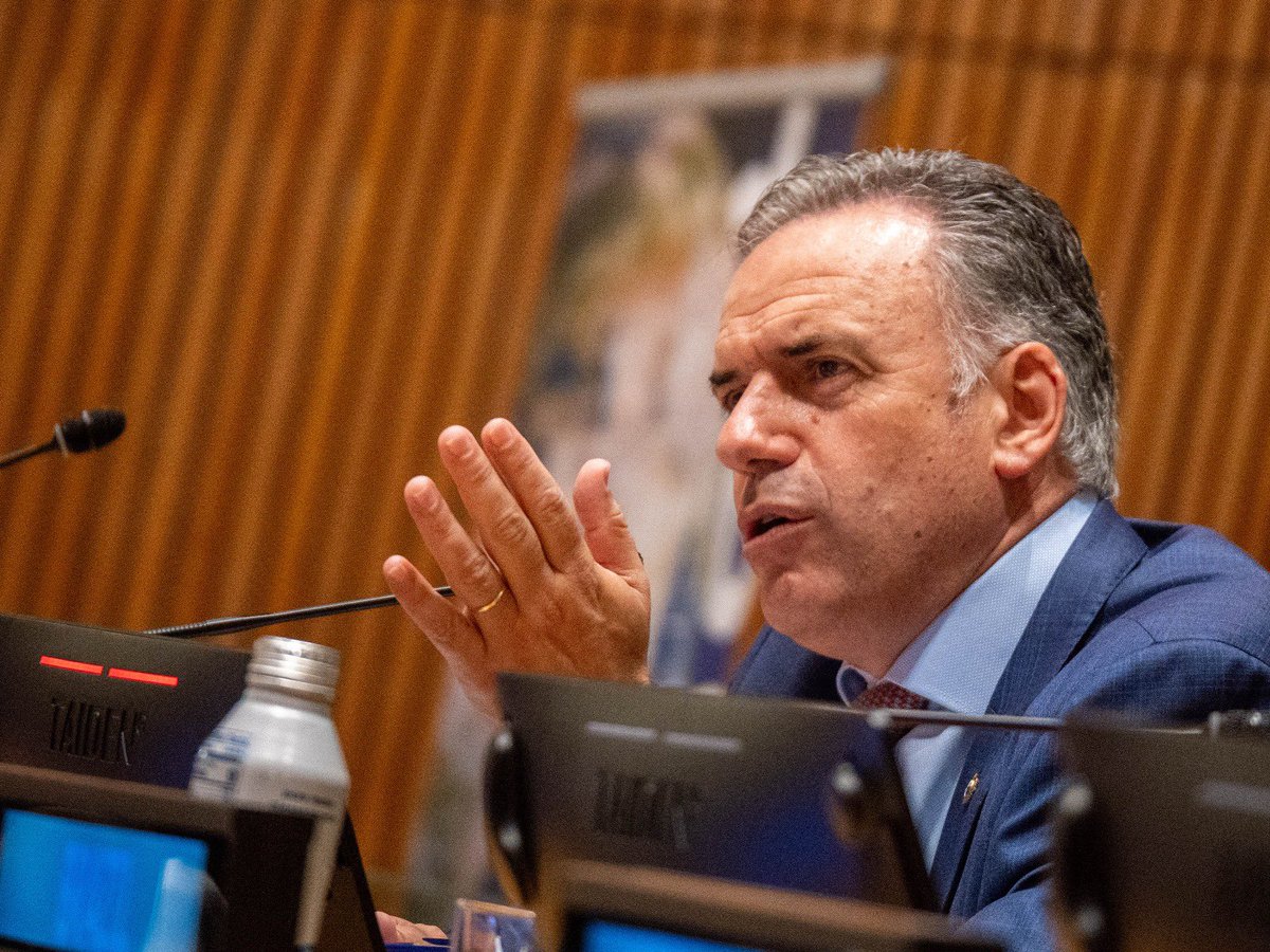 “Estoy preocupado por la situación del fútbol uruguayo. Si bien es un tema de privados, está la población atrás. Es un producto cultural, tiene que ser de acceso democrático”

Yamandú Orsi en #Minuto1
▶️ youtube.com/watch?v=267PT9…