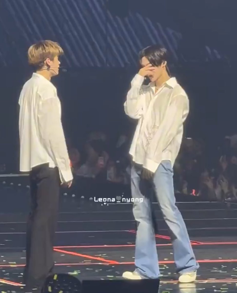 ไม่มีใคร
สิ่งที่วนในหัวกรู : ทำไมพี่วอนบินทำหน้าแบบนั้นอีกแล้ววว (,,>﹏<,,)