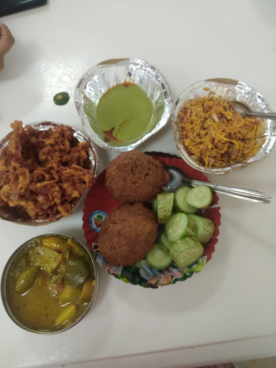 Lunch ebe hauchi 
ଜୀବନଟା ଗୋଟେ ସେଉ ଯାହା ହେଉଛି ହେଉ ☹️