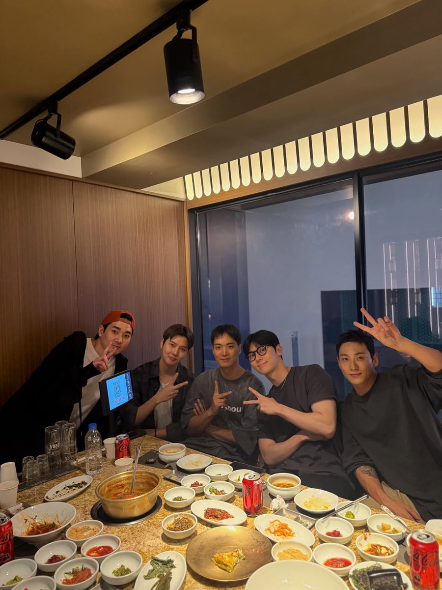 ajdmm_love's tweet photo. 250925 뉴이스트 모임 장소
🐢🐶🐯🦊🐰
📍압구정고기집 더 프라이빗

또 러브들과 늉민수 하러 가야지!!!🐷 https://t.co/0T9gf4KJPJ