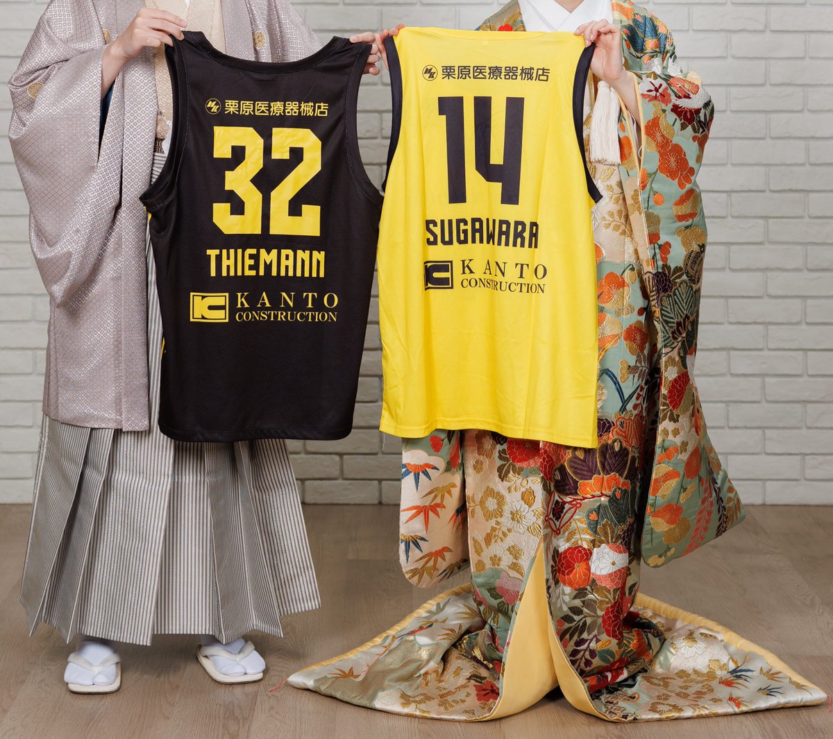 leafhappaaa's tweet image. 本日入籍し、群馬県民になりました。
バスケをきっかけに念願の群馬にまた戻ってきました。夢が叶いました✨😭
群馬の皆様改めてどうぞよろしくお願いします🙇🙇‍♀️
このボード思ったよりサンダーズのコートになったのではと思ってますがどうでしょうか…🫣笑