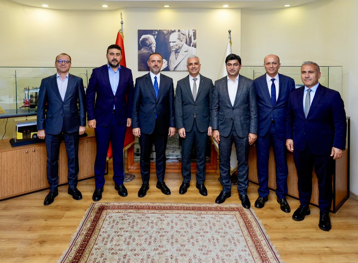 Sancaktepe Belediye Başkanımız Sayın Alper Yeğin’e ziyaretleri için çok teşekkür ederim.

Sancaktepe ulaşımını ve talepleri konuştuk, ilçe belediyelerimizle uyum içerisinde ortak akılla çözüm üretmeye devam ediyoruz.