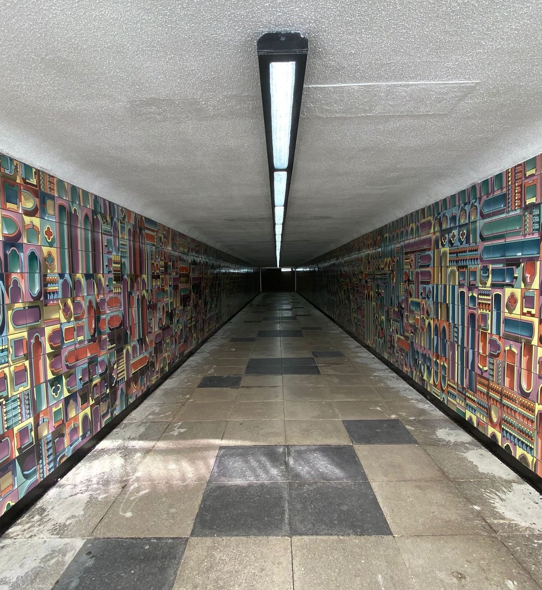 ichoosemag's tweet image. MORE THINGS LIKE THIS PLEASE!
The uninviting Livery Street subway has been given life thanks to the excellent tag team of @ColmoreBID and @JQBID.

 BEFORE                                          AFTER