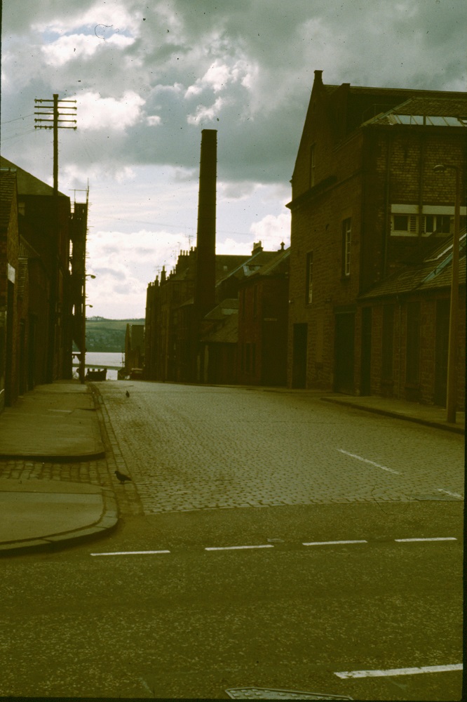 A #ThrowbackThursday post to a view from 50 years of Brown Constable Street from Dura Street. 

#Dundee #Archives