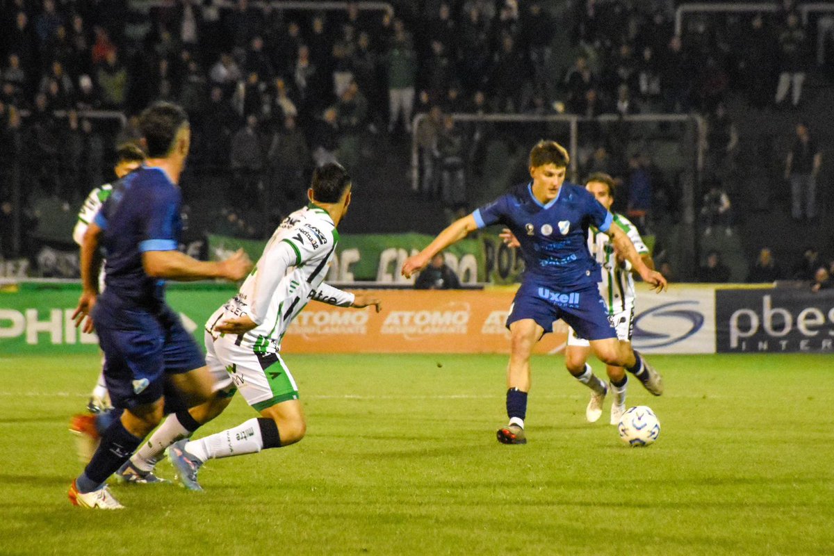 TENTATIVO PARA LA ÚLTIMA FECHA ⚽️

Temperley Vs. Nueva Chicago

📆 Domingo 5 de octubre
🕣 15.30
🏟️ Estadio Alfredo Beranger
📺 A confirmar