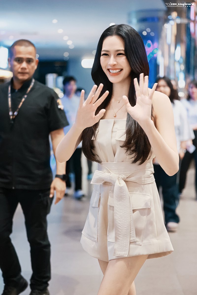 Con_Lingorm's tweet image. 250925

LINGLING BEST FRIEND OF LUV
#LUVBlindDatewithLingLing
#linglingkwong #หลิงหลิงคอง