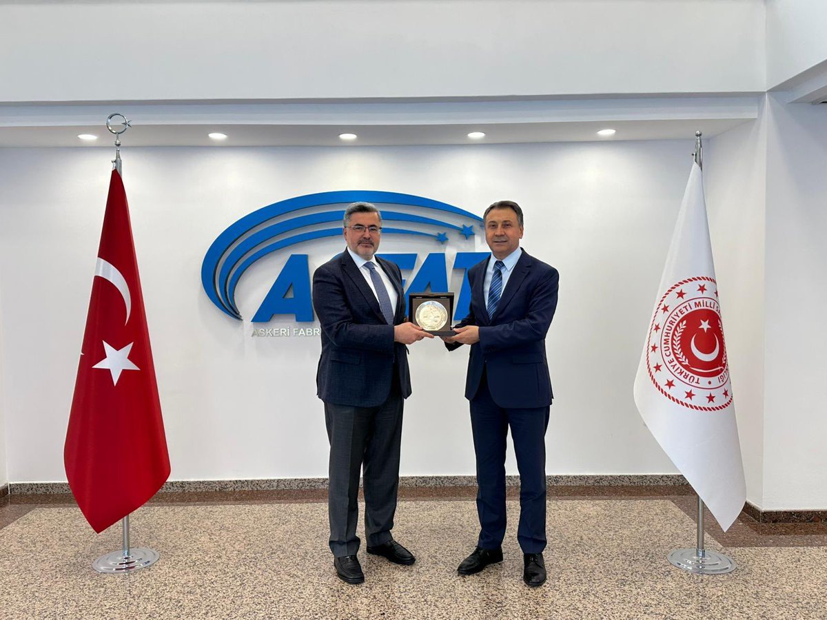 Milli Savunma Bakanlığı ASFAT Genel Müdürümüz Sn. Prof.Dr. Mustafa İlbaş’ı ziyaret ederek Afyonkarahisar Askeri Fabrikamızda yapılan ilave yatırımlar için teşekkür ettik, yeni yatırımlar ve kapasite artışlarıyla ilgili projeleri görüştük. Sn Genel Müdürümüze, kıymetli ev