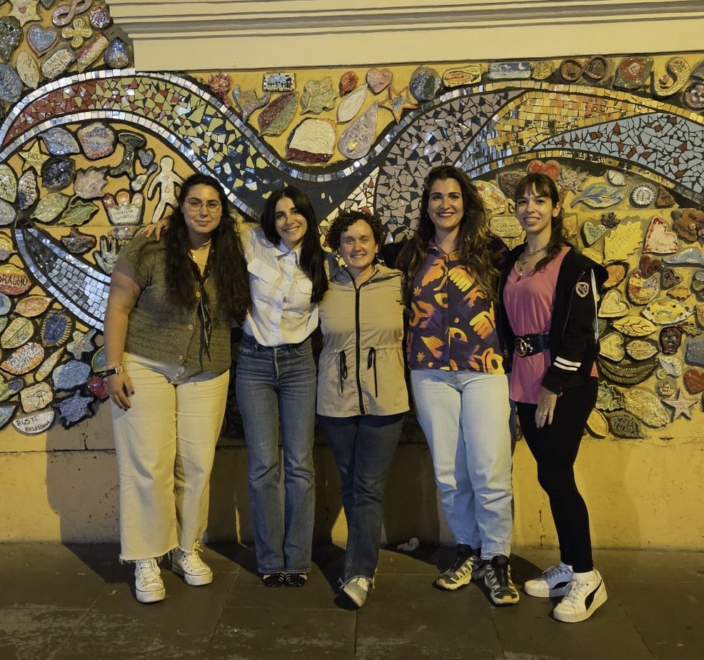 iased_group's tweet photo. “La dolce vita” investigadora ✨ 🇮🇹 

Encuentro en Roma entre @iased_group de @unisevilla y @unitorvergata para prevenir el bullying basado en el estigma (https://t.co/LmcjTDLSiq) https://t.co/l7ucMjsux2