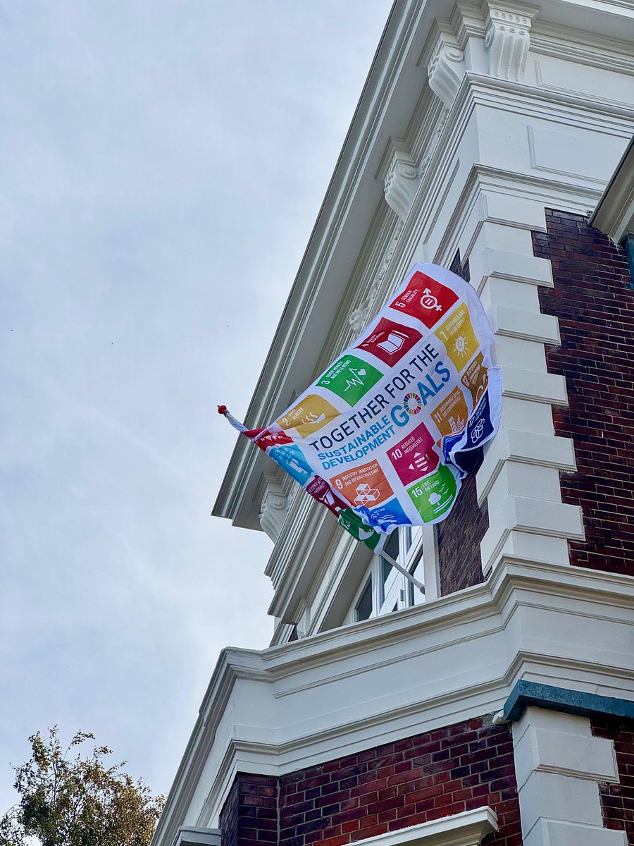 EmbcolPBajos's tweet image. 🇨🇴 We join the @SDGaction campaign, reaffirming Colombia’s commitment to the 2030 Agenda and to multilateral cooperation for a more just, peaceful &amp;amp; sustainable world. #ActNow #SDGAction