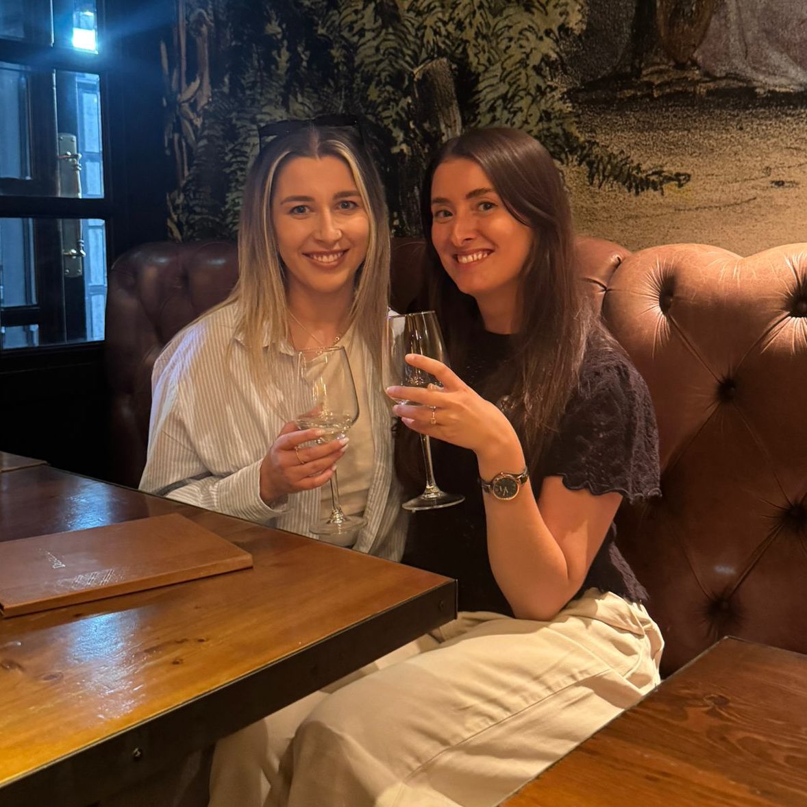 BiggMarketingNE's tweet photo. 👋 If you’re planning to join us for the first time, The Bigg Marketing Event is run by Marissa (right) and Charlotte (left), we’re two Digital PRs who wanted to create an informal space for those in the marketing industry to get together and connect! https://t.co/sP6sZ3Hb3Z