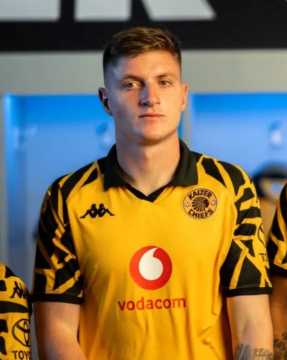 bless_ndaba's tweet photo. 📍 Cross is a defender with vision... clean long/short passes, sharp ball control, smart positioning, and 💯 football IQ. Always improving....

Proud of him... ❤️✌️ https://t.co/exAOKLrGpN