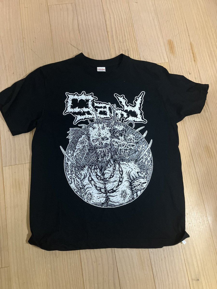 gamy_mosh's tweet photo. いよいよ明日!
9/27(SAT)
gamy30th ワンマンライブ & ANUSTES原画展示
まだまだ取り置き受付中です。
予約分のTシャツも届いてます!
予約頂いた皆さん楽しみにしといて下さい。 https://t.co/XUad9LUj7N