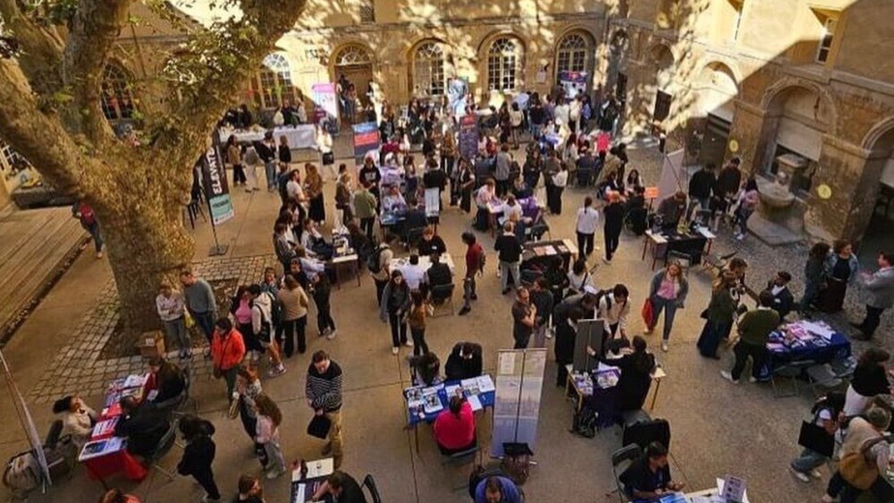 laprovence's tweet image. Le groupe scolaire aixois Sainte-Catherine-de-Sienne organise son grand salon international d’études à l’étranger
👉 l.laprovence.com/pZml