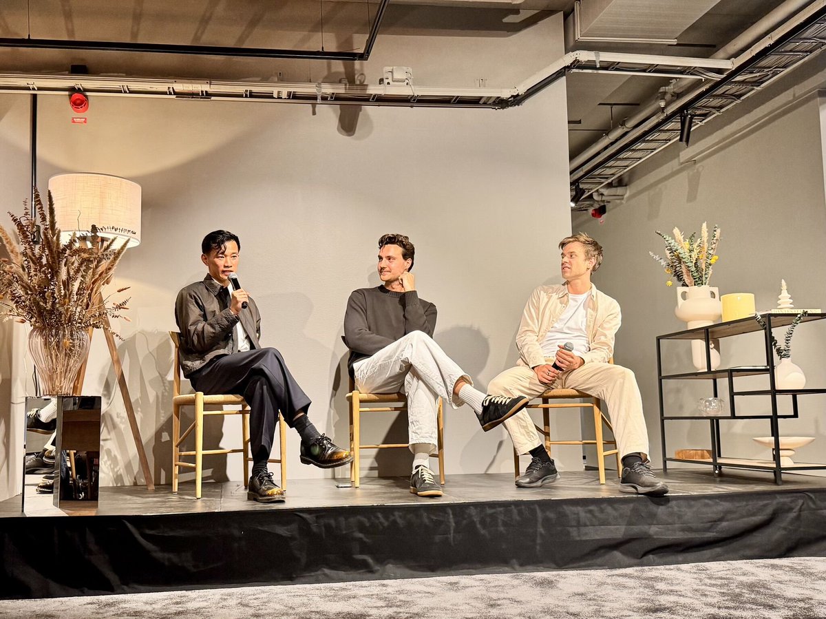 felixhhaas's tweet image. Had a great time discussing the future of design with @ivanhzhao (Notion) and @antonosika (Lovable)
A good reminder to do more in-person events. It's just a different energy.
Few takeaways:
1) AI won't replace designers, but it will fundamentally change how we work → Shifting…