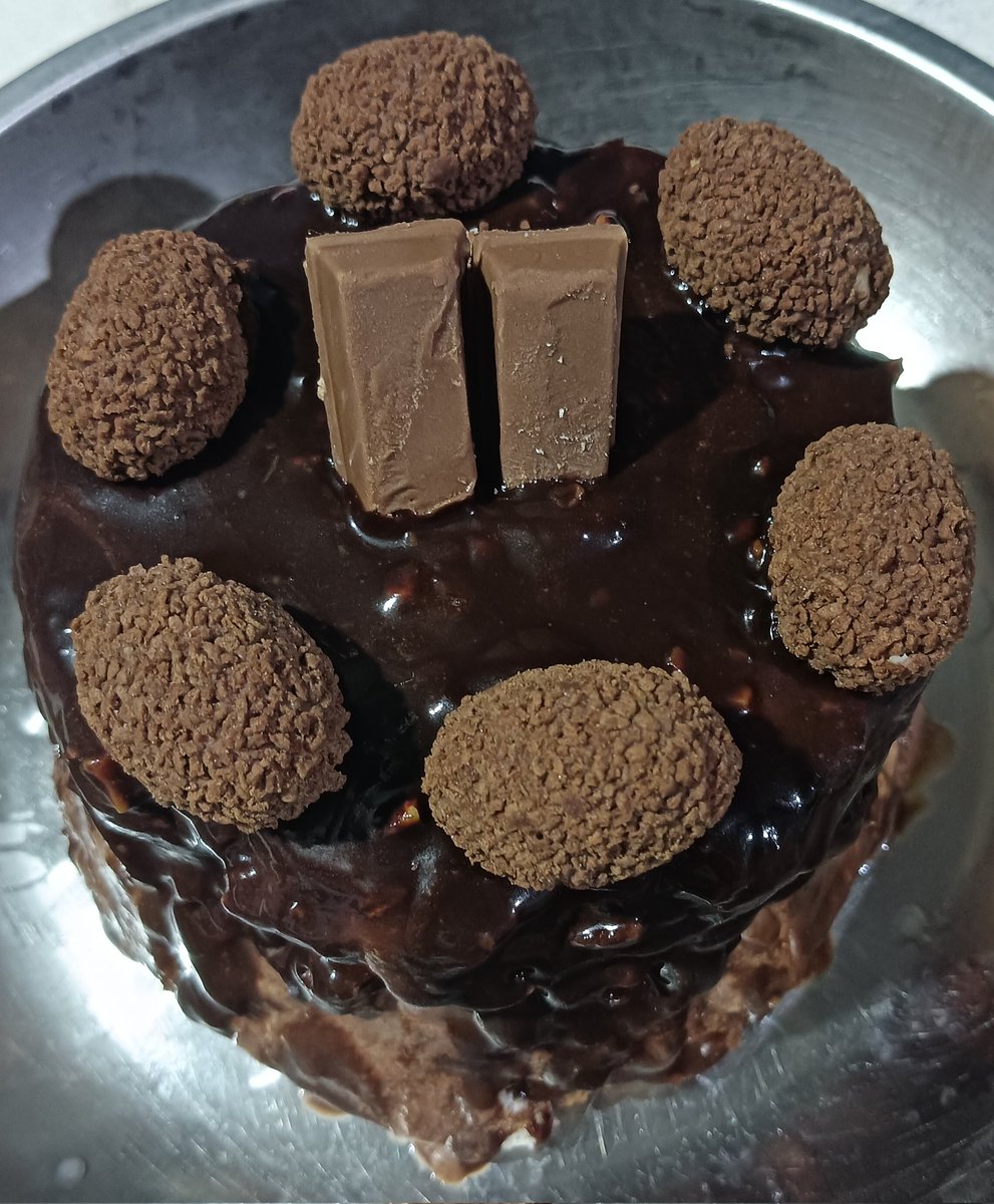minanaong's tweet photo. @peatwasu The cake I just made.Your favorite taste https://t.co/CvfddjvNmY