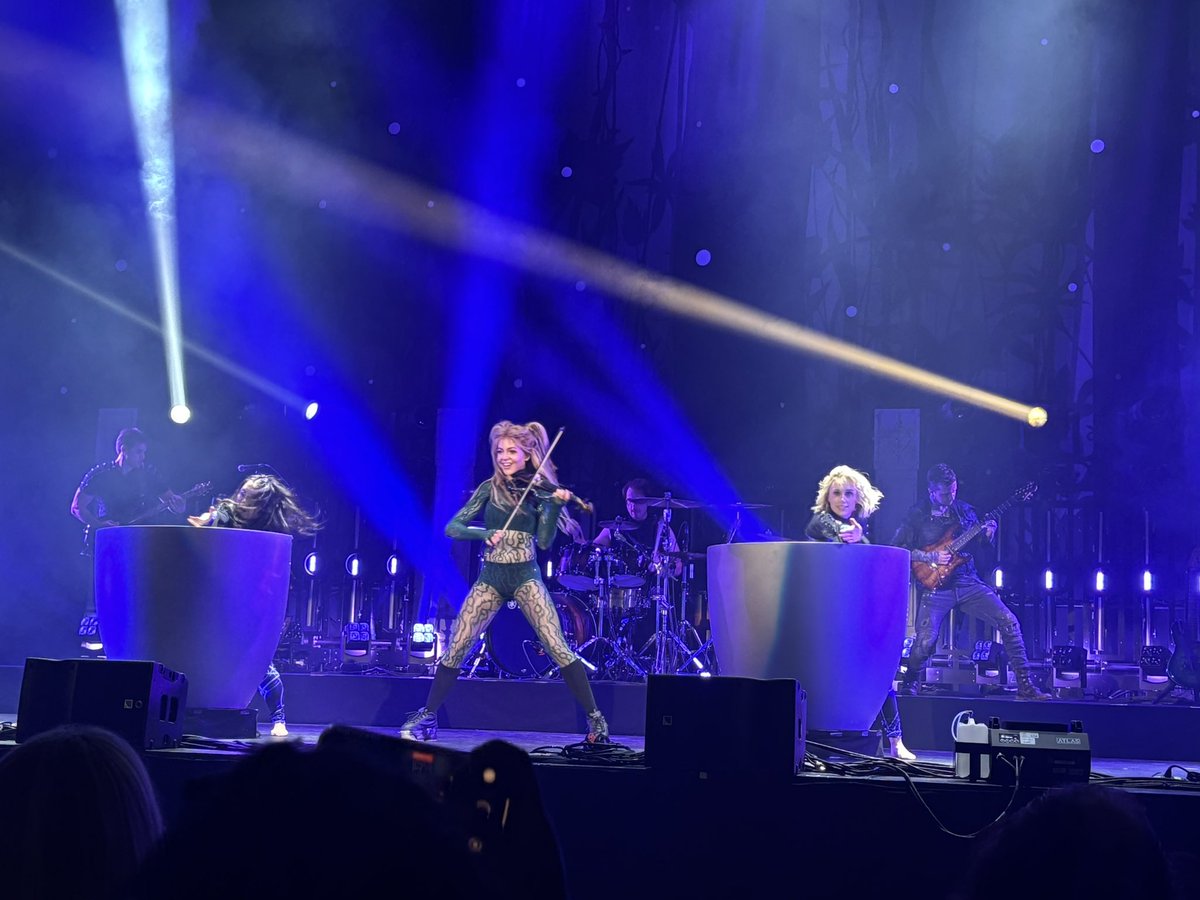 MitchP1983's tweet image. Amazing performance from @LindseyStirling last night at the @AEPowerHouseCR in #CedarRapids ! Incredible to watch what she does on stage all while absolutely slaying on the violin! Great show! #neverestdualitytour #violin #LindseyStirling