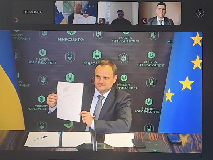 Kristian Schmidt tweet media