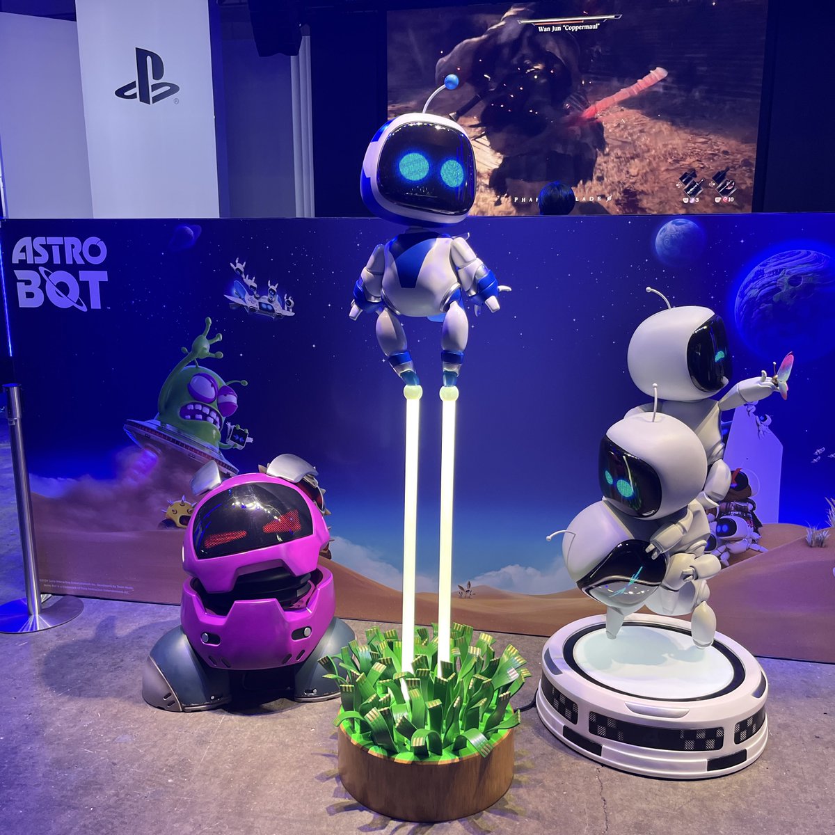 Genki_JPN's tweet image. Astro Bot statue! 🔥 #AstroBot