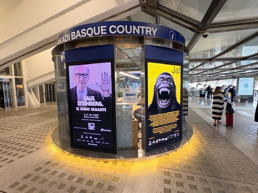 ja_festival's tweet photo. Ver cada año nuestros carteles en el aeropuerto de #Bilbao es el verdadero pistoletazo de salida de la edición. Y ya están ahí, on fire 🚀. https://t.co/ikJOJw1FCB