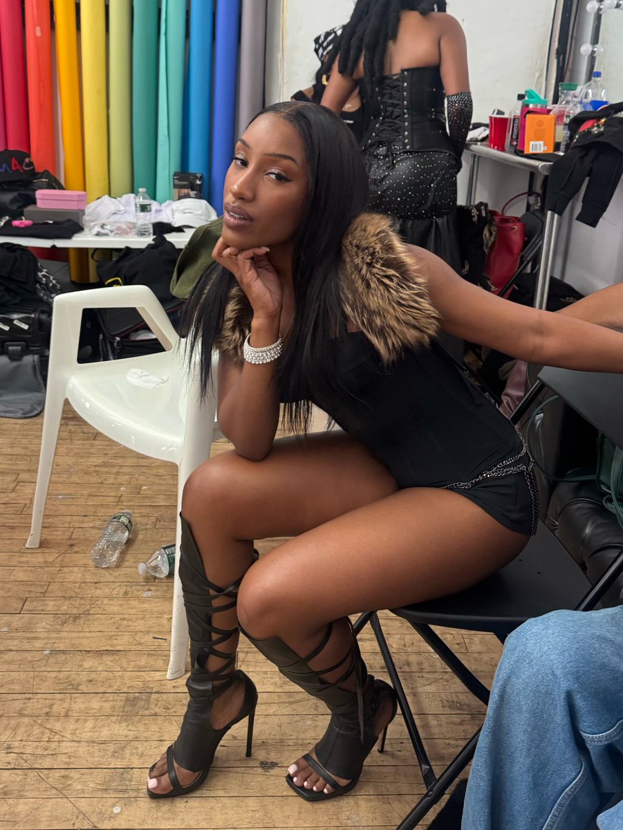 tinaturttle's tweet image. 