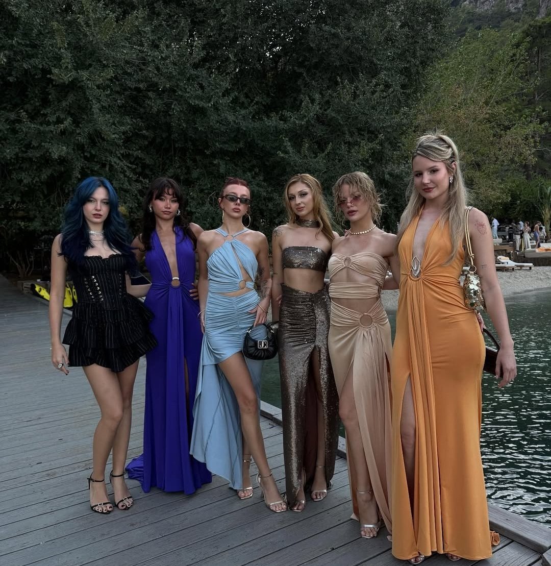 aslissim's tweet image. zoktayy grup mesajlarını okumamış