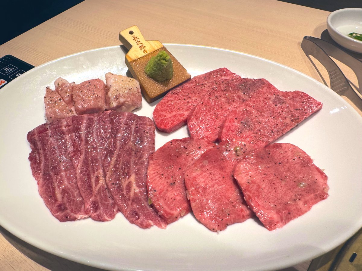 月一定例会！ついに肉を食べる回が来た。大変美味しゅうございました。