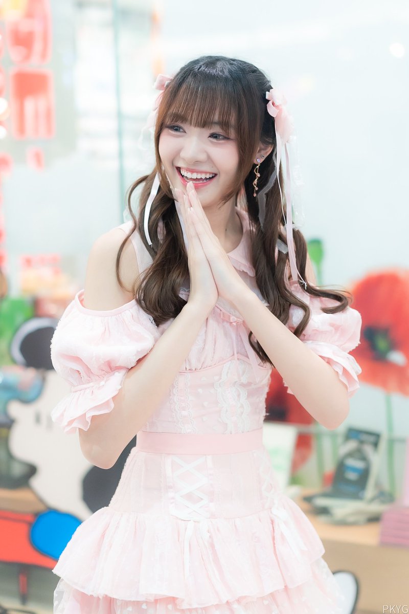 PKYG7's tweet photo. อยากเจออีกแล้วอะ 🥲🥲🥲 

#YoghurtBNK48
#ColorconWinkTH_Roadshow
#BNK48
#PKYG https://t.co/GkUNkbgwQb